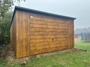 Famintás garázs aranytölgy színben