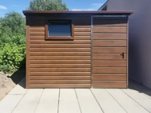 Famintás lemezgarázs