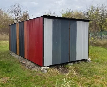 Mobilgarázs 3x5 m, féltetős, kétszárnyú kapu, többszínű, III. osztály