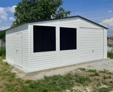 Mobilgarázs 5x5 m, nyeregtetős, billenő kapu, fehér – Modell 2