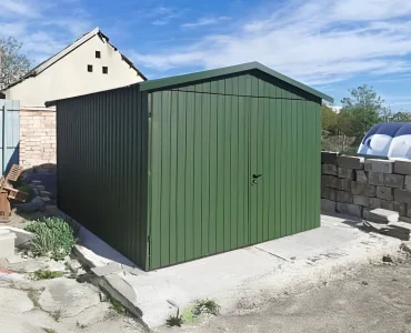Mobilgarázs 3x3 m, nyeregtetős, kétszárnyú kapu, zöld