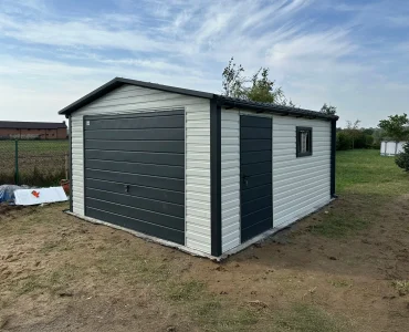 Mobilgarázs 4x5 m, nyeregtetős, billenő kapu, fehér