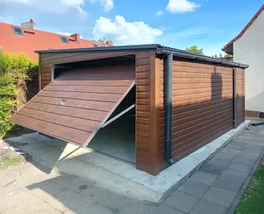 Mobilgarázs 4x5 m, féltetős, billenő kapu, fautánzatú – Modell 2