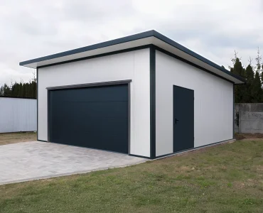Szendvicspaneles garázs 6x6 m, fehér, szekcionált kapu grafit, 1x ajtó grafit