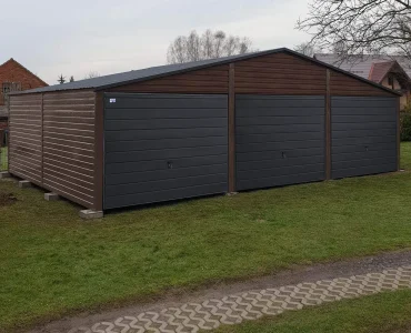 Mobilgarázs 9x5 m, háromállásos, nyeregtetős, billenő kapu, fautánzatú – Modell 2