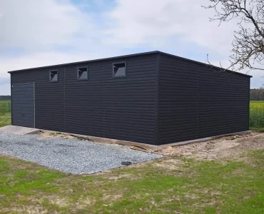 Lemezcsarnok 12x8 m, féltetős, billenő kapu, grafit