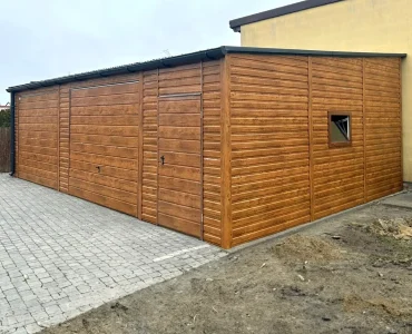 Mobilgarázs 9x6 m, kétállásos, féltetős, billenő kapu, fautánzatú
