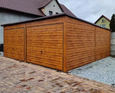 Mobilgarázs 6x6 m, kétállásos, féltetős, billenő kapu, fautánzatú